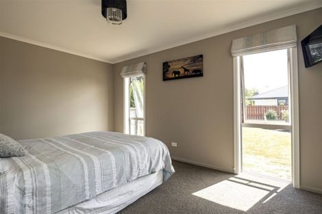 Photo of property in 135 Main Road, Pleasant Point, 7903