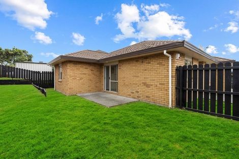 Photo of property in 15 Saybrook Place, Mangere, Auckland, 2022