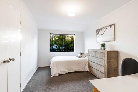 Photo of property in 130 Colwill Road, Massey, Auckland, 0614