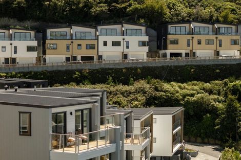 Photo of property in 6/69 Tiketike Way, Brooklyn, Wellington, 6021
