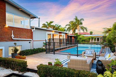 Photo of property in 58 Sunrise Avenue, Mairangi Bay, Auckland, 0630