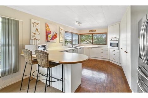 Photo of property in 10 Sophora Place, Totara Heights, Auckland, 2105