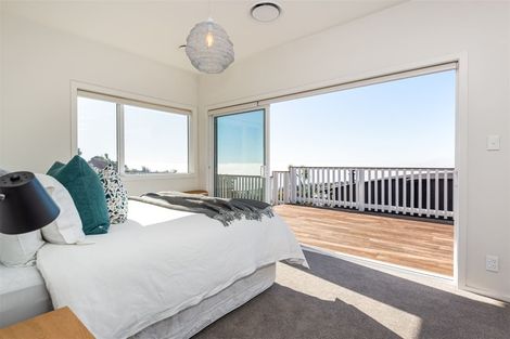 Photo of property in 182 Mount Pleasant Road, Mount Pleasant, Christchurch, 8081