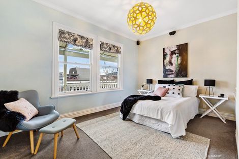 Photo of property in 12 Finlay Terrace, Mount Cook, Wellington, 6021