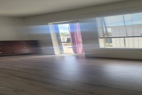 Photo of property in 32 Middlefield Drive, East Tamaki Heights, Auckland, 2016