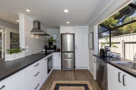 Photo of property in 1a Arawa Street, Raumati Beach, Paraparaumu, 5032