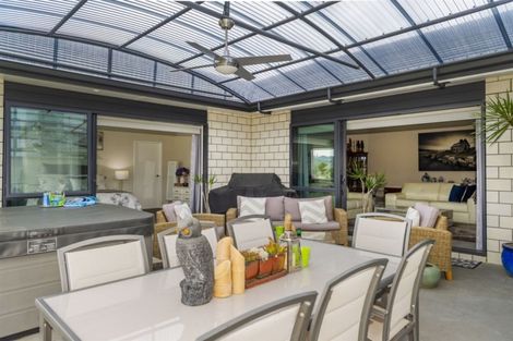 Photo of property in 3 Roseberry Place, Whitianga, 3510