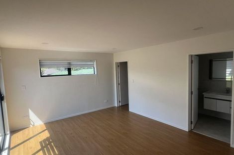 Photo of property in 28a Tiraumea Drive, Pakuranga, Auckland, 2010