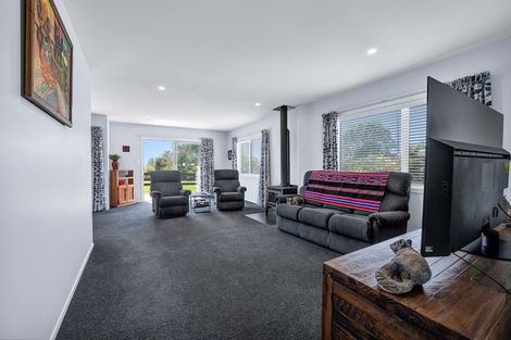 Photo of property in 43 Carrs Road, Urenui, 4377