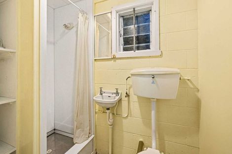 Photo of property in 424 Don Buck Road, Massey, Auckland, 0614