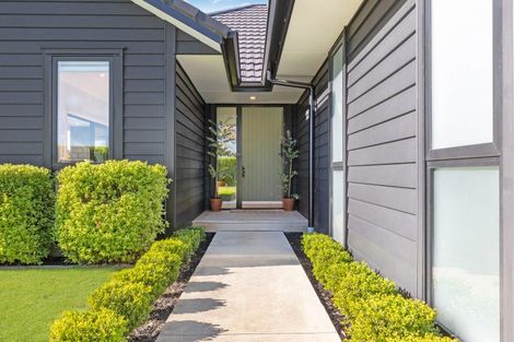 Photo of property in 22 Tauroa Drive, Tuakau, 2121
