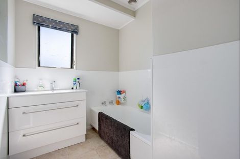 Photo of property in 10 Glamorgan Avenue, Tamatea, Napier, 4112