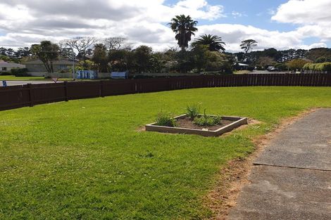 Photo of property in 118 Racecourse Road, Waiuku, 2123