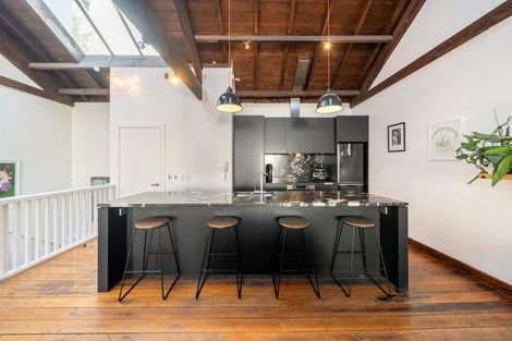 Photo of property in 2/12 Little George Street, Thorndon, Wellington, 6011