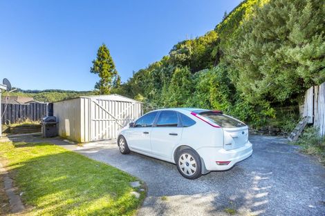 Photo of property in 93 Gillespies Road, Birchville, Upper Hutt, 5018