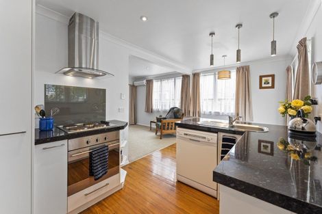 Photo of property in 32 Bay Street, Petone, Lower Hutt, 5012