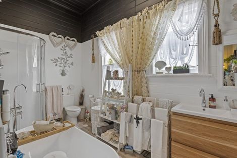 Photo of property in 88 Celia Street, Stratford, 4332