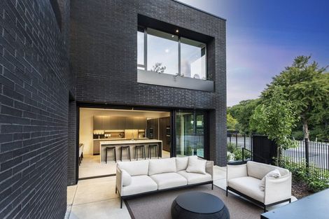 Photo of property in 23 Carlton Mill Road, Merivale, Christchurch, 8014