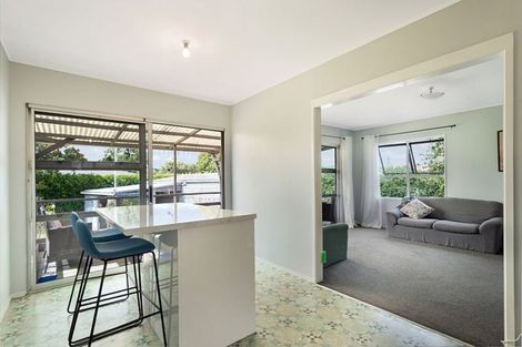 Photo of property in 2 Tapu Road, Huapai, Kumeu, 0810