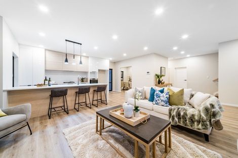 Photo of property in 4 Franheim Crescent, Orewa, 0931