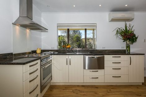 Photo of property in 9 Puflett Road, Havelock North, 4130