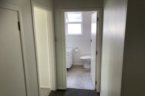 Photo of property in 87 Queens Drive, Lyall Bay, Wellington, 6022