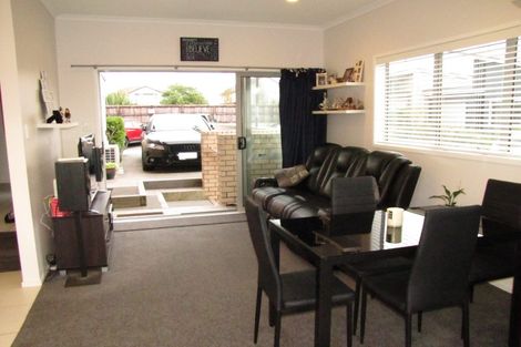 Photo of property in 24 Station Street, Hobsonville, Auckland, 0616