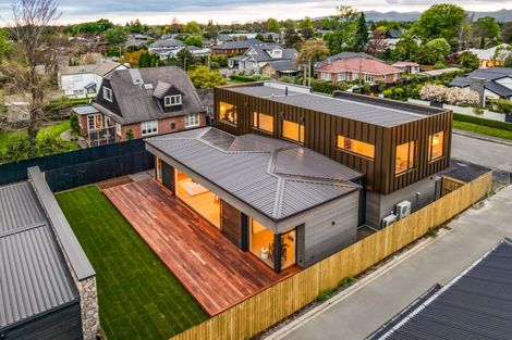Photo of property in 17 Plynlimon Road, Fendalton, Christchurch, 8052