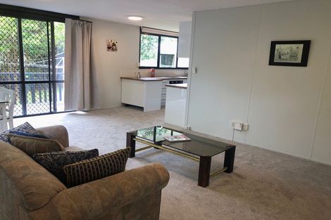 Photo of property in 2/5 Compass Place, Te Atatu Peninsula, Auckland, 0610