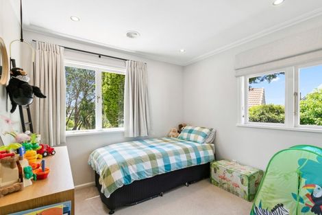 Photo of property in 22 Woodmancote Road, Khandallah, Wellington, 6035