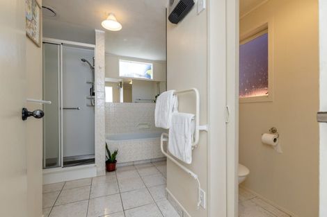 Photo of property in 30 Rata Street, Waikanae, 5036