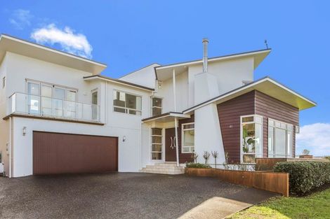 Photo of property in 51 Harbour View Road, Te Atatu Peninsula, Auckland, 0610