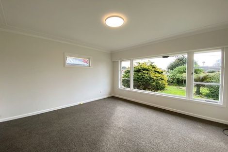 Photo of property in 18 Taikata Road, Te Atatu Peninsula, Auckland, 0610