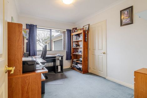 Photo of property in 62 Royal Oak Drive, Kelvin Grove, Palmerston North, 4414