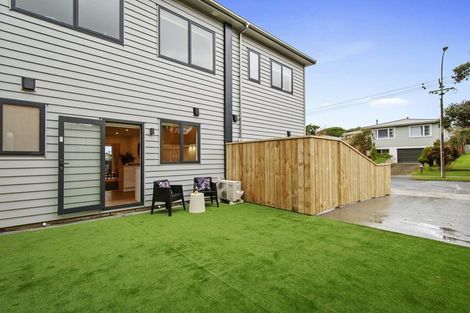 Photo of property in 1b Pembroke Street, Tawa, Wellington, 5028