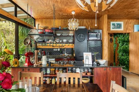 Photo of property in 77 Huia Road, Titirangi, Auckland, 0604