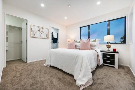 Photo of property in 21b Laura Street, Kelston, Auckland, 0602