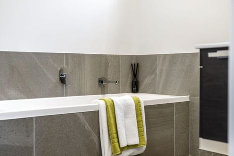 Photo of property in 182 Hobsonville Point Road, Hobsonville, Auckland, 0616