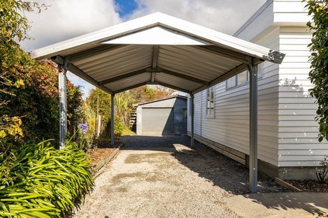 Photo of property in 100 Brandon Street, Featherston, 5710