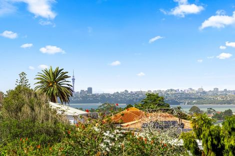 Photo of property in 1/86 Waimumu Road, Massey, Auckland, 0614