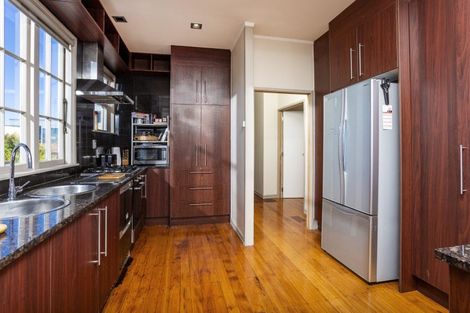 Photo of property in 7 Aberdeen Road, Castor Bay, Auckland, 0620