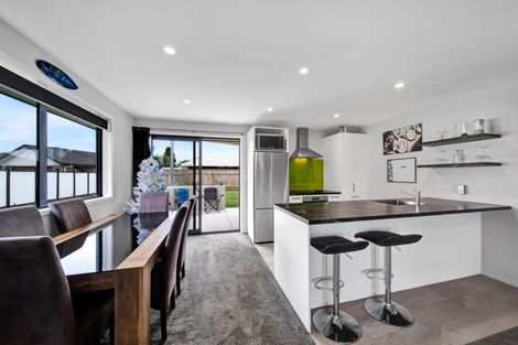 Photo of property in 6 Matai Place, Hawera, 4610