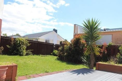 Photo of property in 10 Rewa Street, New Lynn, Auckland, 0600