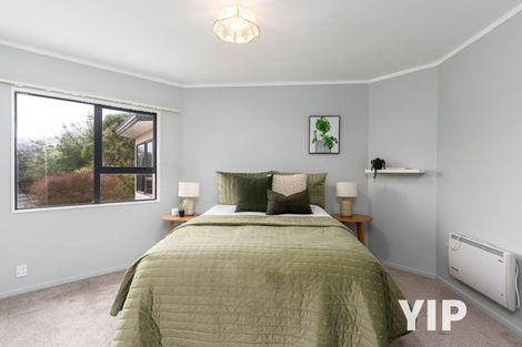 Photo of property in 10 Longmont Terrace, Churton Park, Wellington, 6037