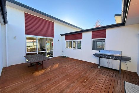 Photo of property in 71 Rata Street, Wanaka, 9305