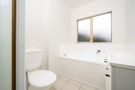 Photo of property in 50 Erlestoke Crescent, Churton Park, Wellington, 6037