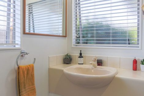 Photo of property in 19 Edgewater Grove, Whakatane, 3120