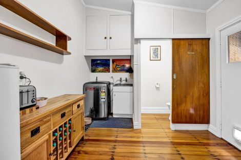 Photo of property in 197 Waihi Road, Hawera, 4610