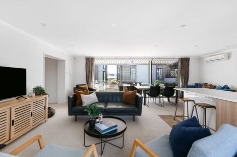 Photo of property in 369c Oceanbeach Road, Mount Maunganui, 3116