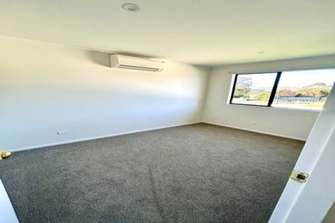 Photo of property in 45 Cleat Street, Whitby, Porirua, 5024
